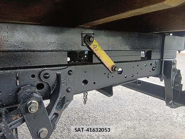 Isuzu ELF TRUCK 2004-05 8245136-17