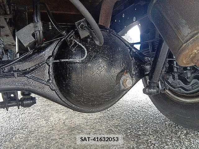Isuzu ELF TRUCK 2004-05 8245136-18