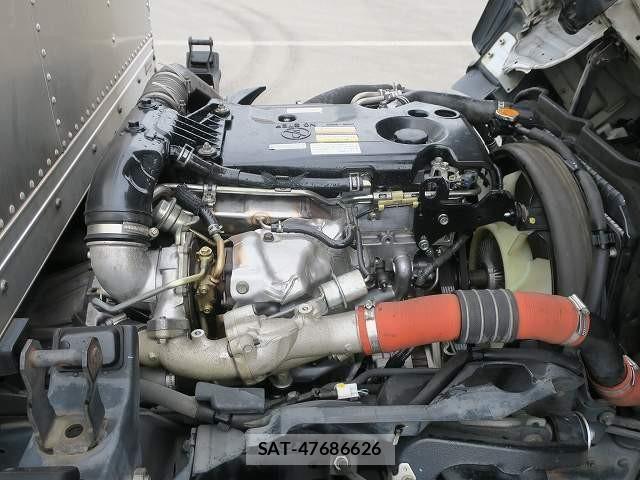 Isuzu ELF TRUCK 2014-12 8245126-11