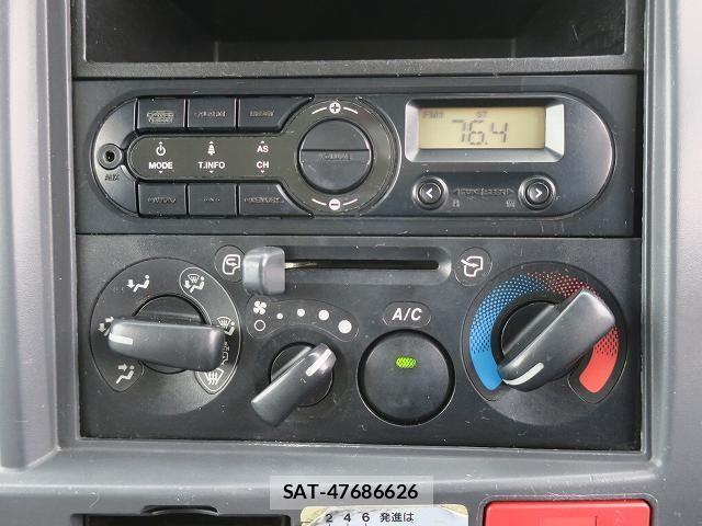 Isuzu ELF TRUCK 2014-12 8245126-18