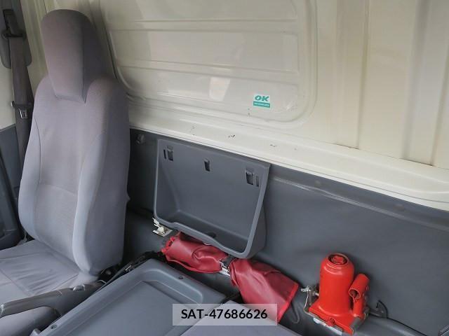 Isuzu ELF TRUCK 2014-12 8245126-22