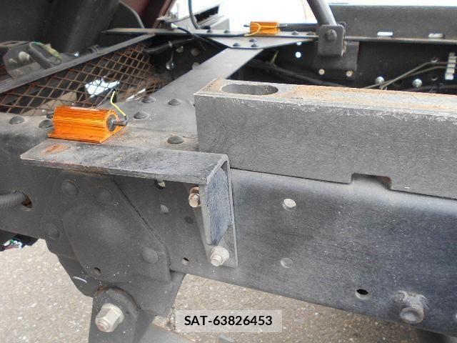 Isuzu ELF TRUCK 2020-09 8245133-16