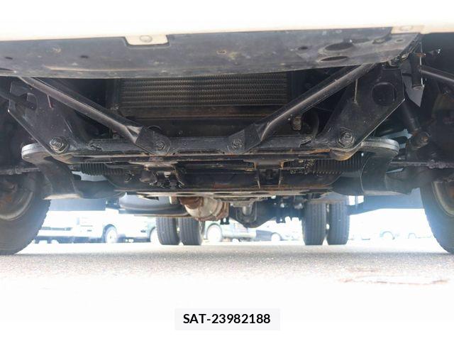 Isuzu ELF TRUCK 2019-07 8245131-10