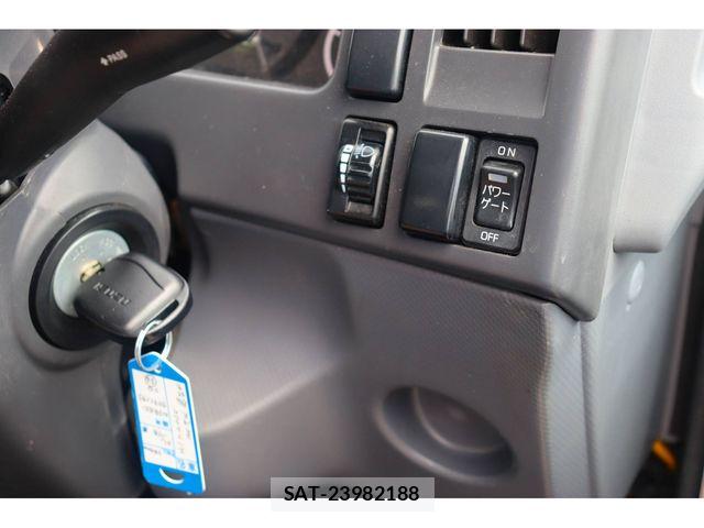 Isuzu ELF TRUCK 2019-07 8245131-15