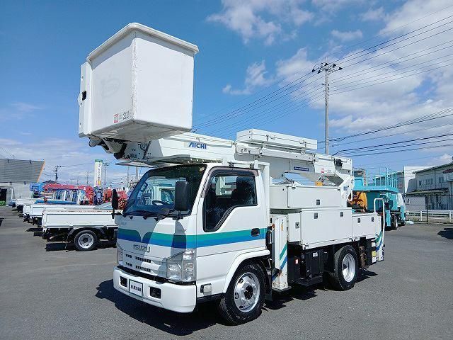 Isuzu ELF TRUCK 2013-03 8311094-0