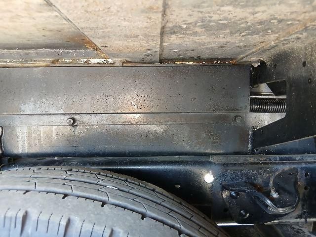 Isuzu ELF TRUCK 2013-03 8311094-20
