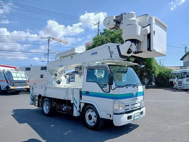 Isuzu ELF TRUCK 2013-03 8311094-2