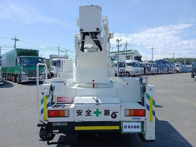 Isuzu ELF TRUCK 2013-03 8311094-4
