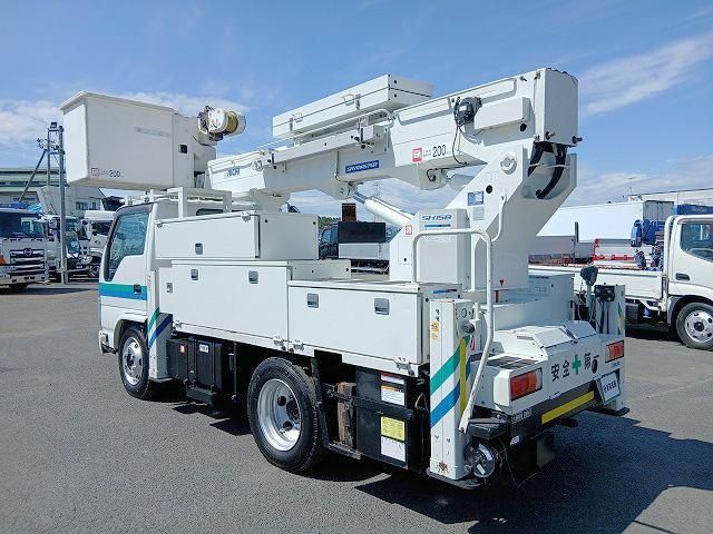 Isuzu ELF TRUCK 2013-03 8311094-5