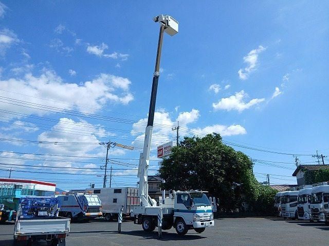 Isuzu ELF TRUCK 2013-03 8311094-6