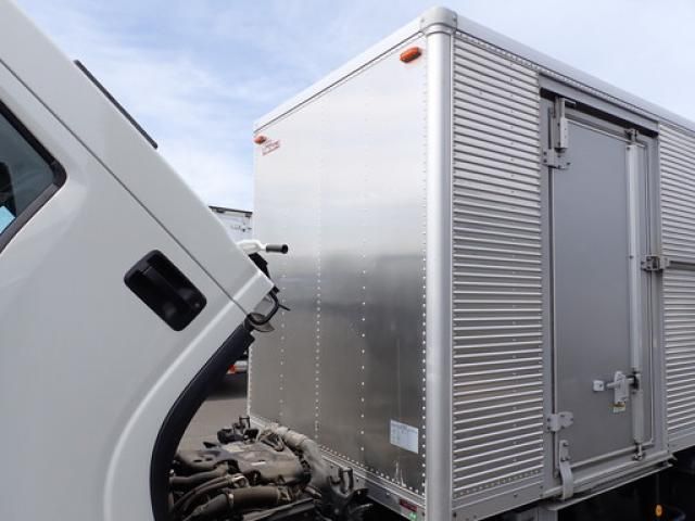 Isuzu ELF TRUCK 2016-05 8311098-29