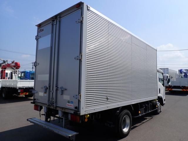 Isuzu ELF TRUCK 2016-05 8311098-4