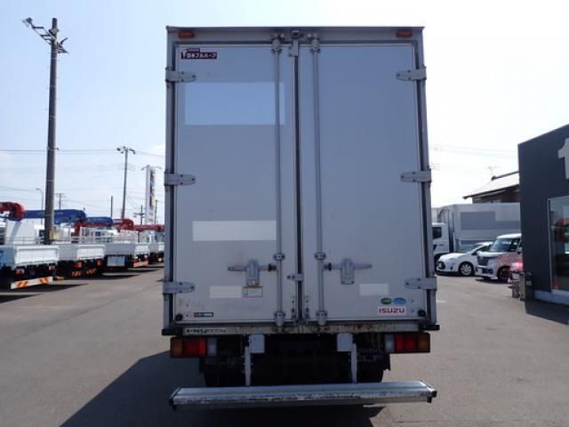 Isuzu ELF TRUCK 2016-05 8311098-5