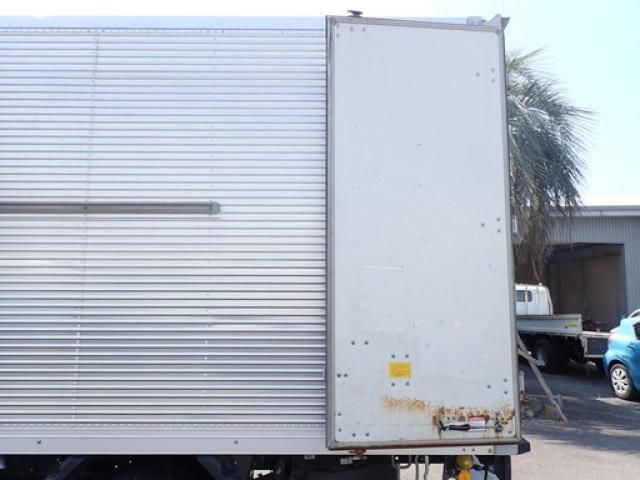 Isuzu ELF TRUCK 2016-05 8311098-8