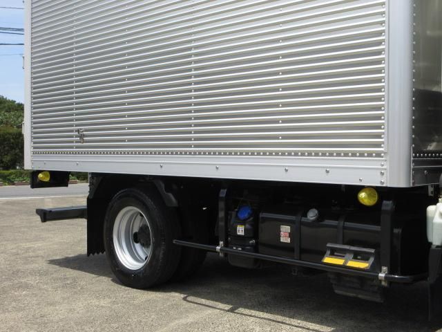 Isuzu ELF TRUCK 2021-04 8311093-9