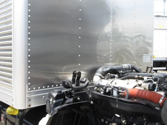 Isuzu ELF TRUCK 2021-04 8311093-13