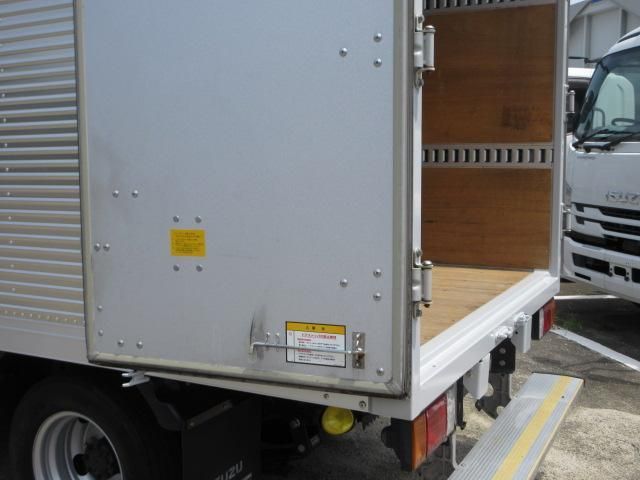 Isuzu ELF TRUCK 2021-04 8311093-27