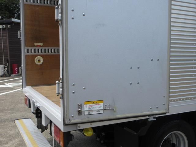 Isuzu ELF TRUCK 2021-04 8311093-28
