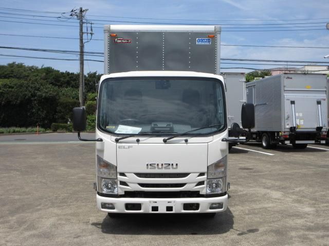 Isuzu ELF TRUCK 2021-04 8311093-4