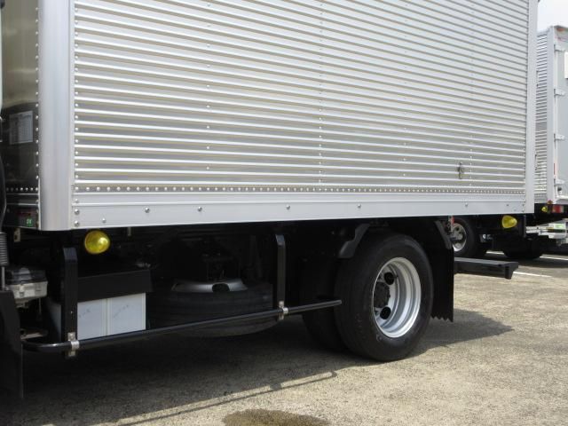 Isuzu ELF TRUCK 2021-04 8311093-8