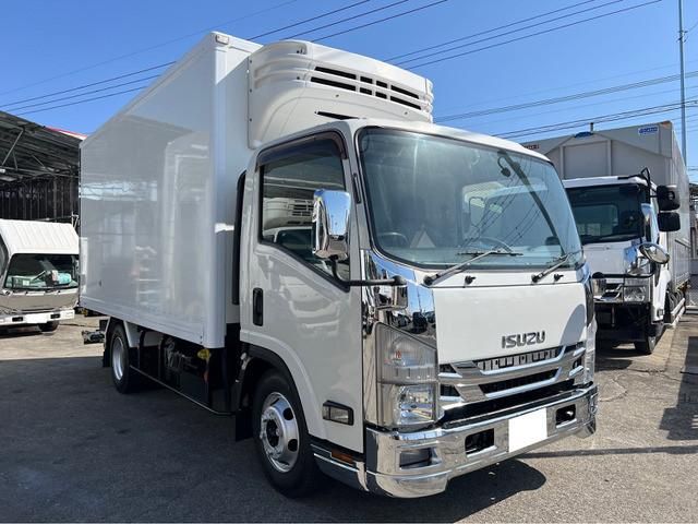Isuzu ELF TRUCK 2016-11 8311091-0