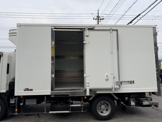 Isuzu ELF TRUCK 2016-11 8311091-10