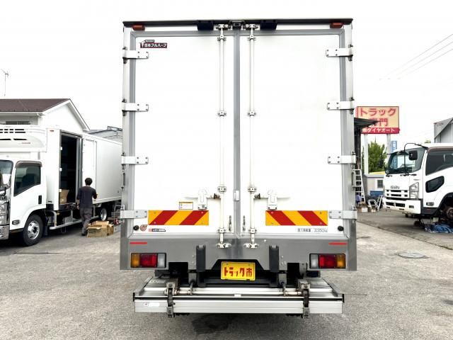 Isuzu ELF TRUCK 2016-11 8311091-1