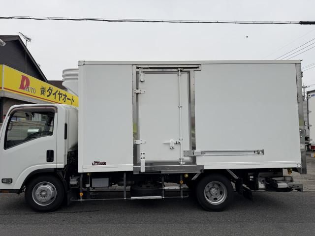 Isuzu ELF TRUCK 2016-11 8311091-3