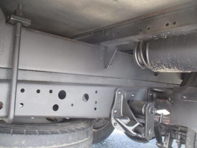 Isuzu ELF TRUCK 2015-02 8311099-15