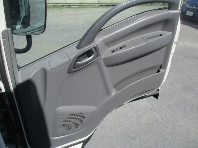 Isuzu ELF TRUCK 2015-02 8311099-28