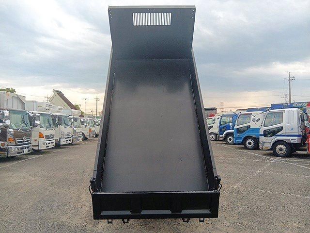 Isuzu ELF TRUCK 2020-01 8311097-11