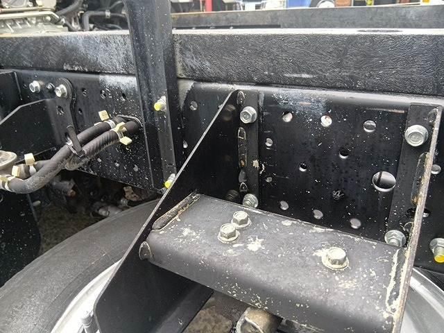 Isuzu ELF TRUCK 2020-01 8311097-20