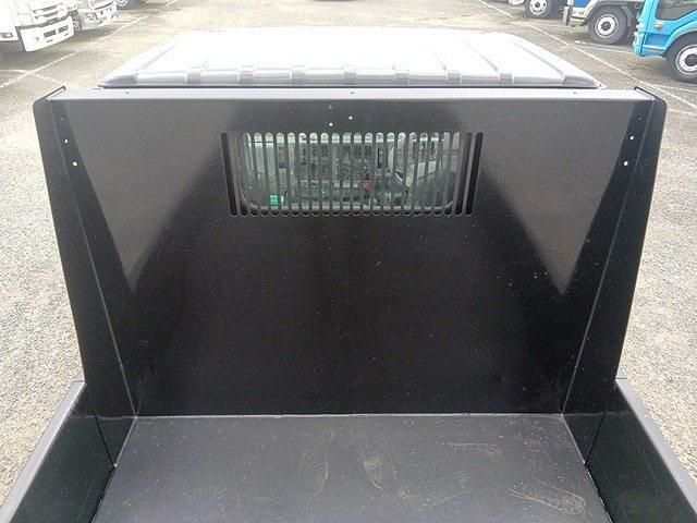 Isuzu ELF TRUCK 2020-01 8311097-8