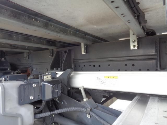 Isuzu ELF TRUCK 2020-05 8311092-17