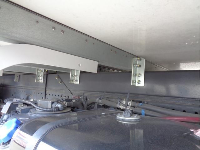 Isuzu ELF TRUCK 2020-05 8311092-18