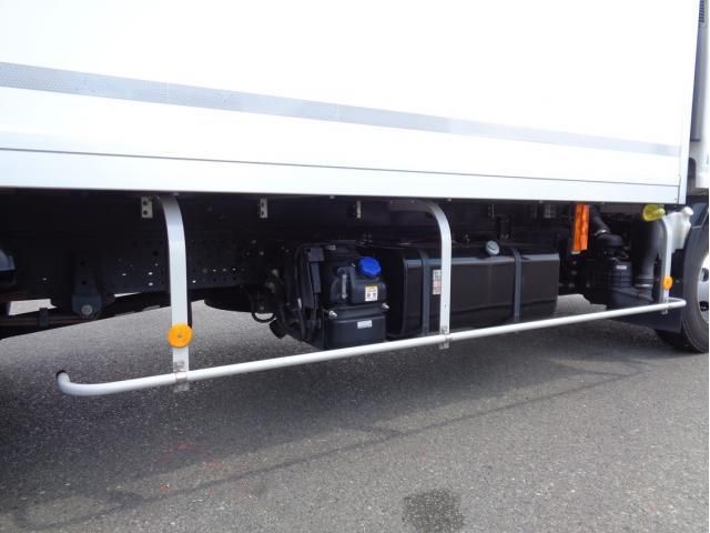 Isuzu ELF TRUCK 2020-05 8311092-21