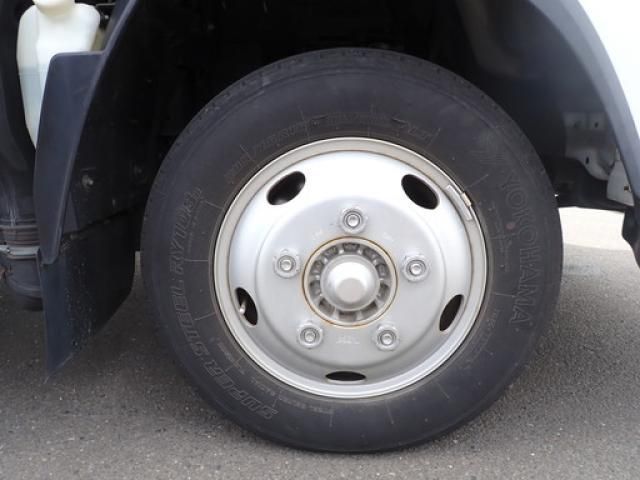 Isuzu ELF TRUCK 2016-03 8311096-11