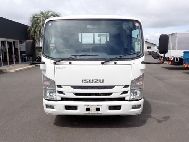 Isuzu ELF TRUCK 2016-03 8311096-2