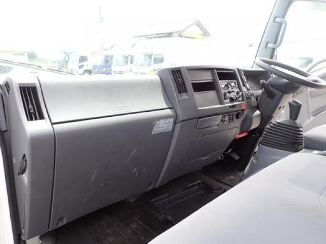 Isuzu ELF TRUCK 2016-03 8311096-29