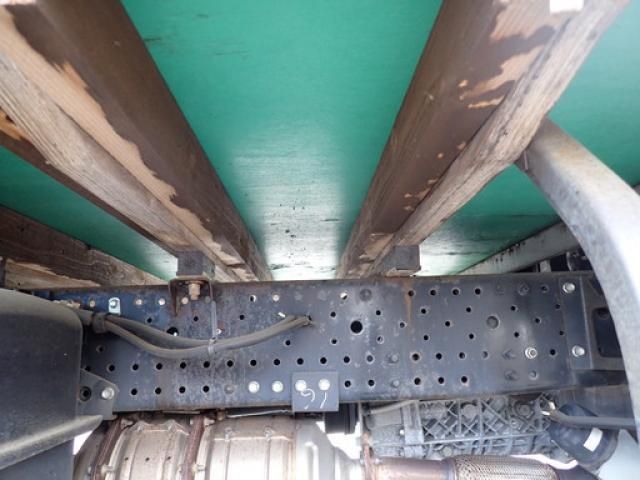 Isuzu ELF TRUCK 2016-03 8311096-8
