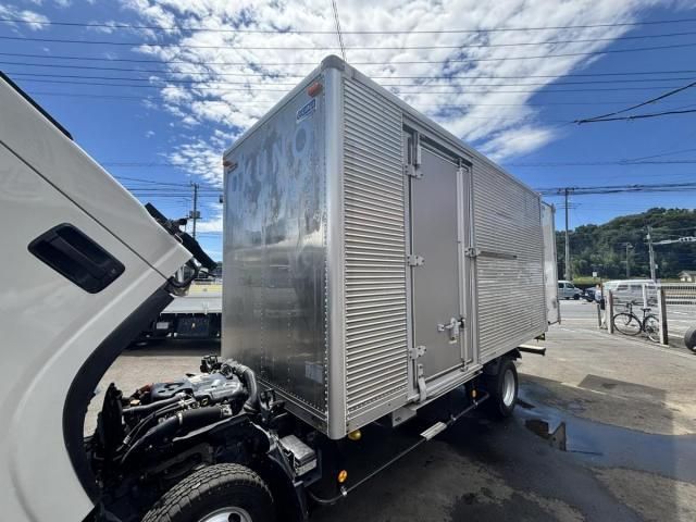 Isuzu ELF TRUCK 2016-10 8311100-20