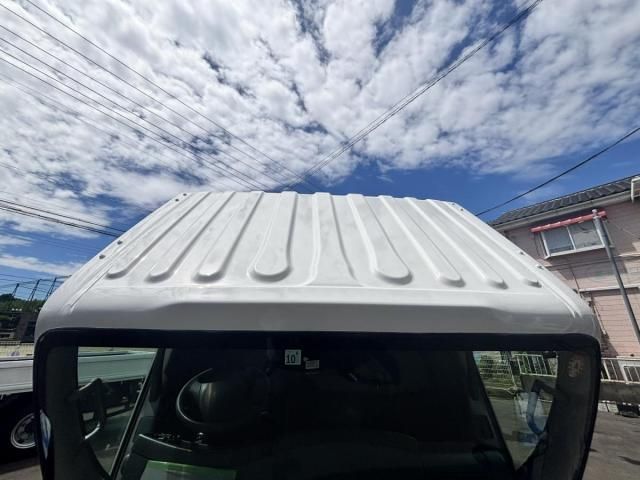 Isuzu ELF TRUCK 2016-10 8311100-21