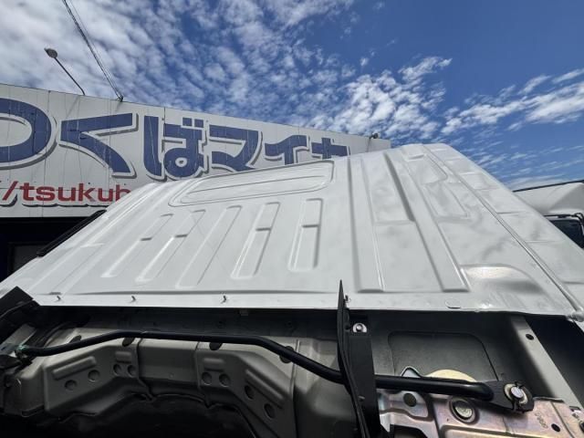 Isuzu ELF TRUCK 2016-10 8311100-22