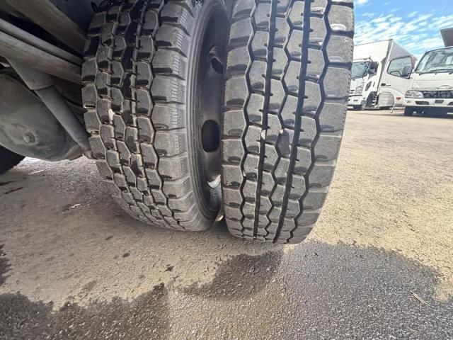 Isuzu ELF TRUCK 2016-10 8311100-25