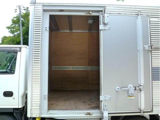 Isuzu ELF TRUCK 2020-03 8311090-9