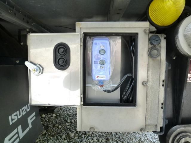 Isuzu ELF TRUCK 2020-03 8311090-20