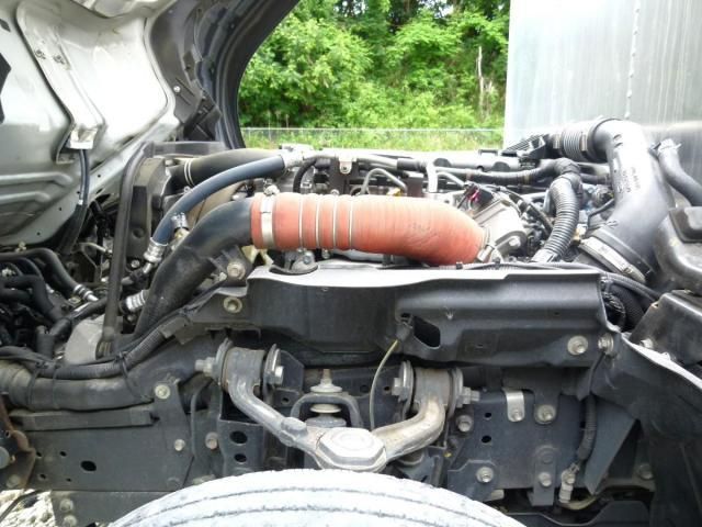 Isuzu ELF TRUCK 2020-03 8311090-22