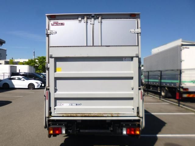 Isuzu ELF TRUCK 2020-03 8311090-4