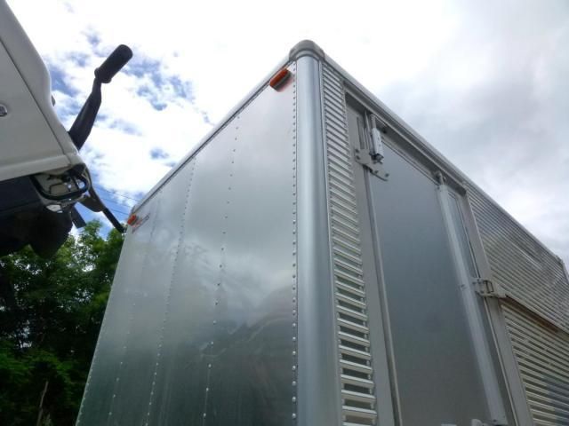 Isuzu ELF TRUCK 2020-03 8311090-7