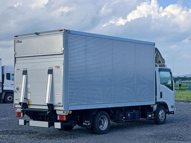 Isuzu ELF TRUCK 2023-02 8311089-4